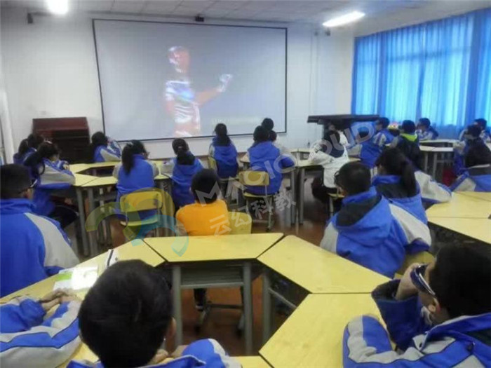 四川省都江堰市都江堰外國語實驗學校1_副本.jpg