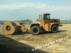 沖擊壓路機出租