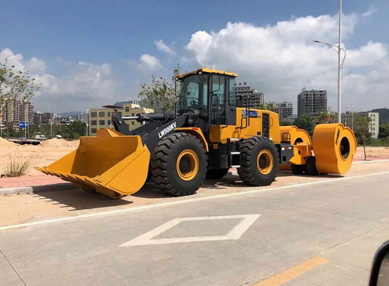 沖擊壓路機租賃